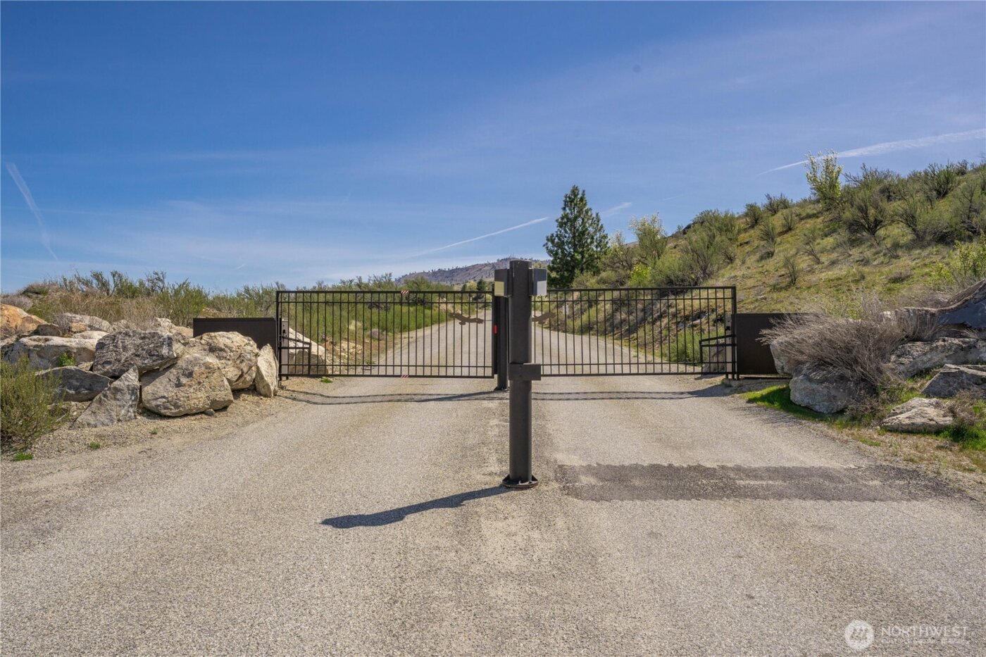 295 Hawks Ridge Road , Chelan, WA 98816