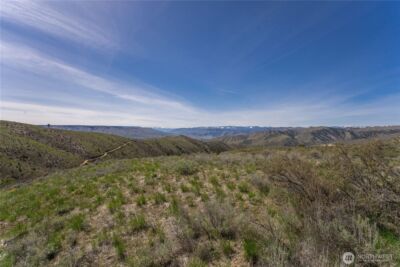 295 Hawks Ridge Road , Chelan, WA 98816 - Photo 4