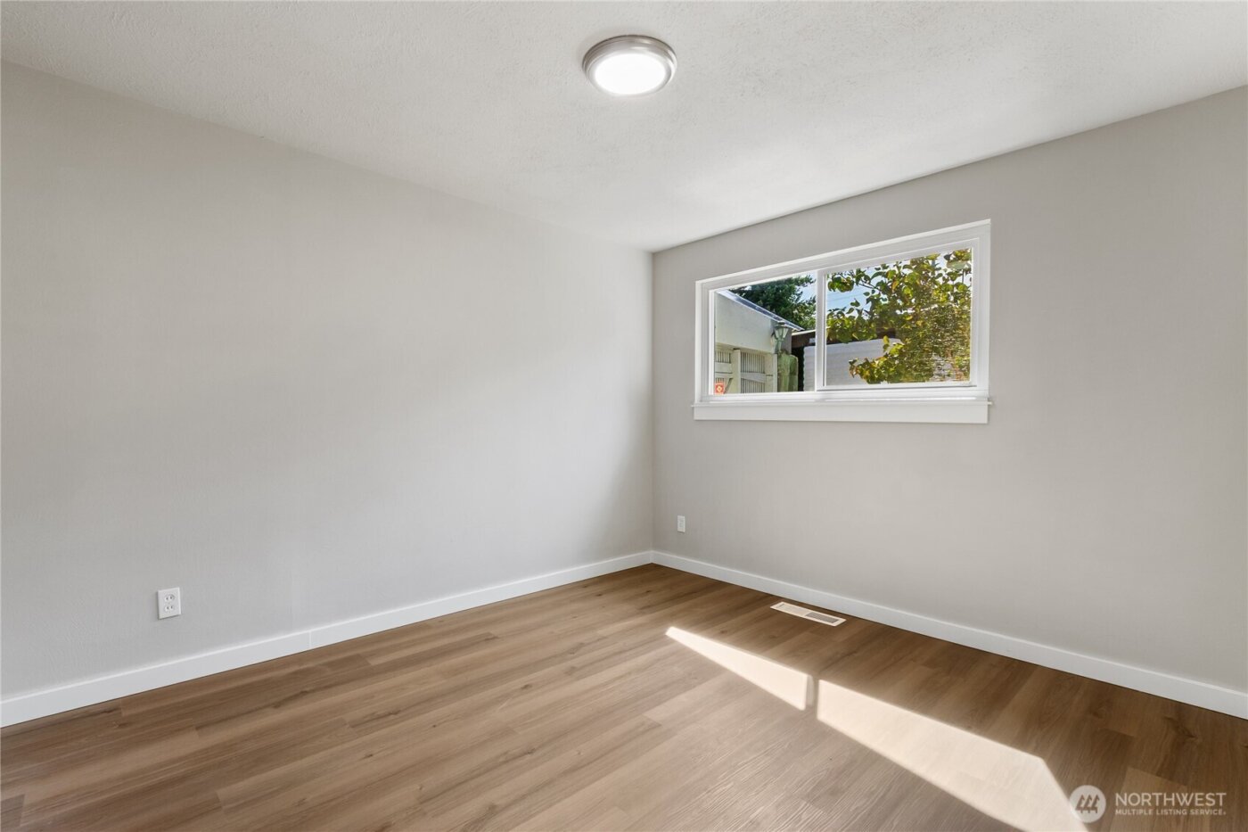2125 N Highland Street , Tacoma, WA 98406