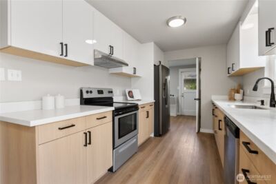2125 N Highland Street , Tacoma, WA 98406 - Photo 9