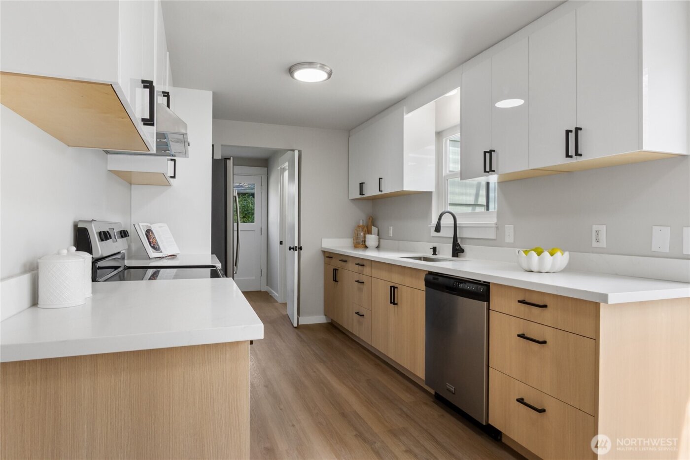 2125 N Highland Street , Tacoma, WA 98406