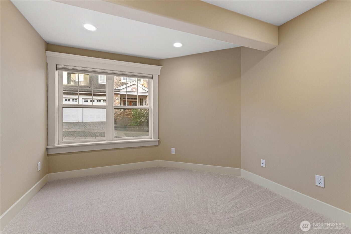 825 Kirkland Way , Kirkland, WA 98033