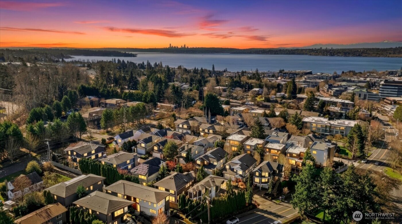 825 Kirkland Way , Kirkland, WA 98033