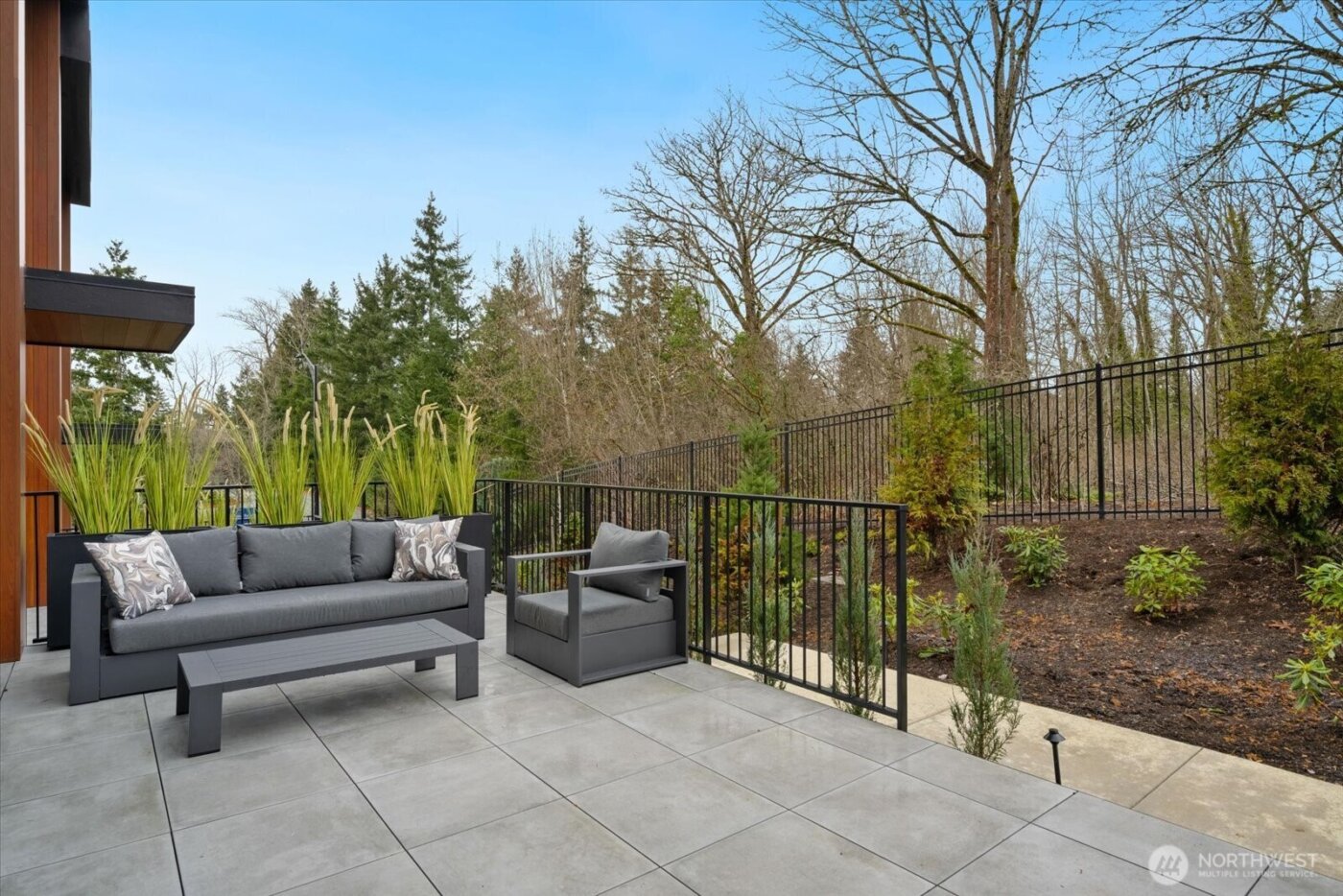 282 118th Avenue SE, Bellevue, WA 98005