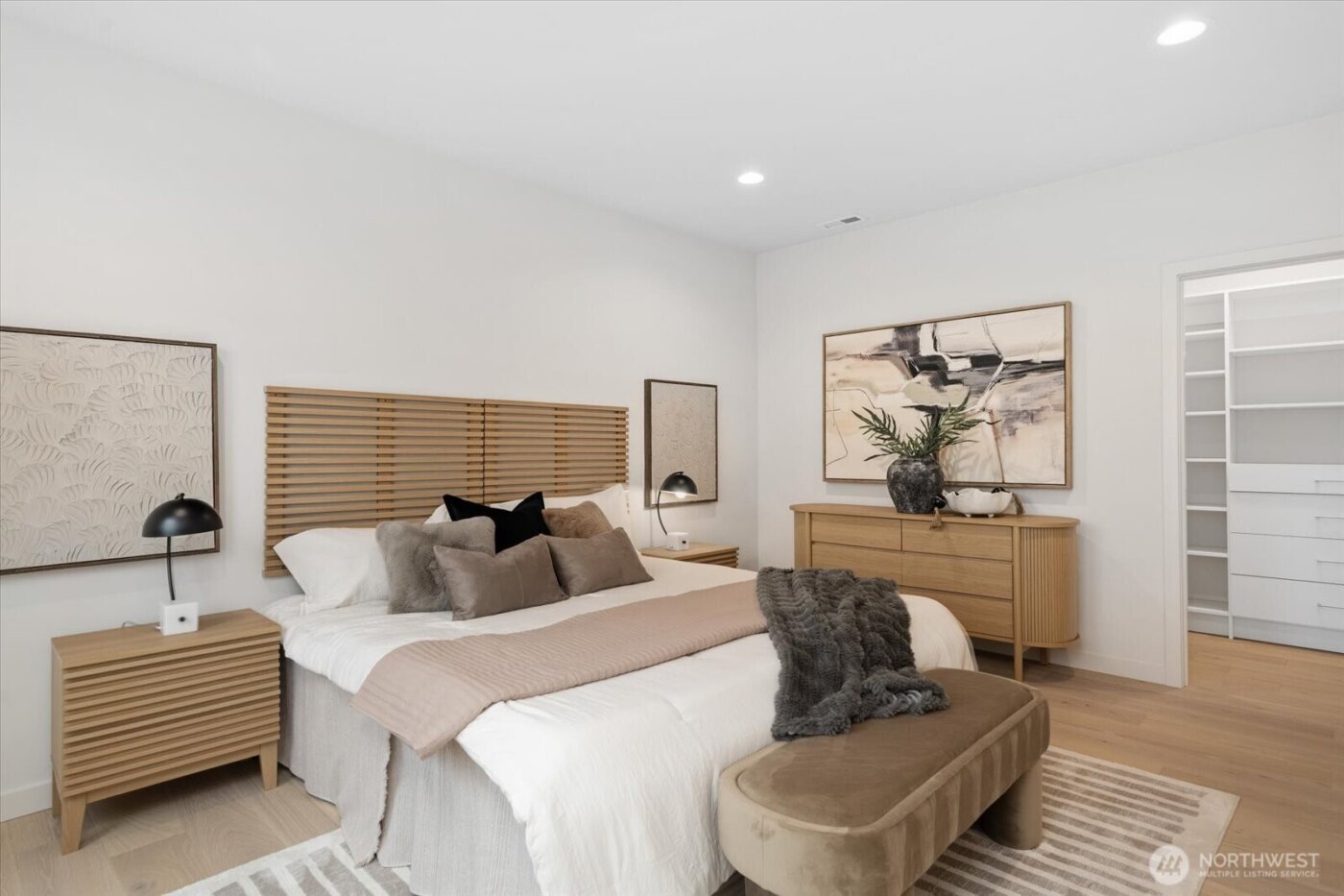 282 118th Avenue SE, Bellevue, WA 98005