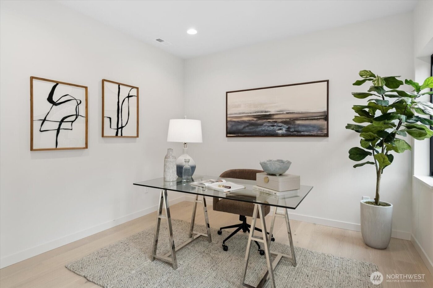 282 118th Avenue SE, Bellevue, WA 98005