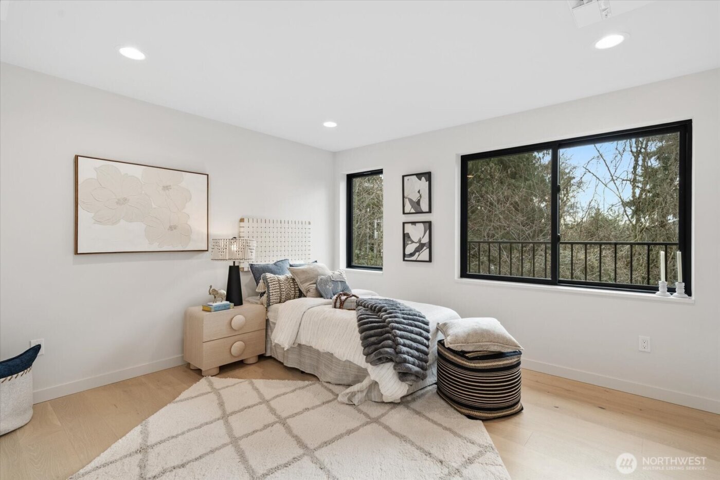 282 118th Avenue SE, Bellevue, WA 98005