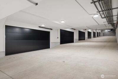 282 118th Avenue SE, Bellevue, WA 98005 - Photo 3