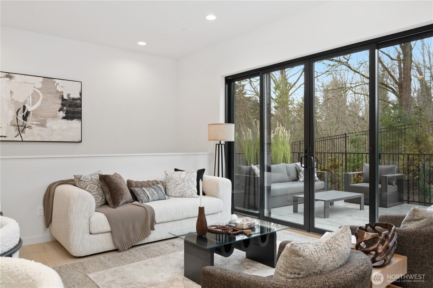 282 118th Avenue SE, Bellevue, WA 98005