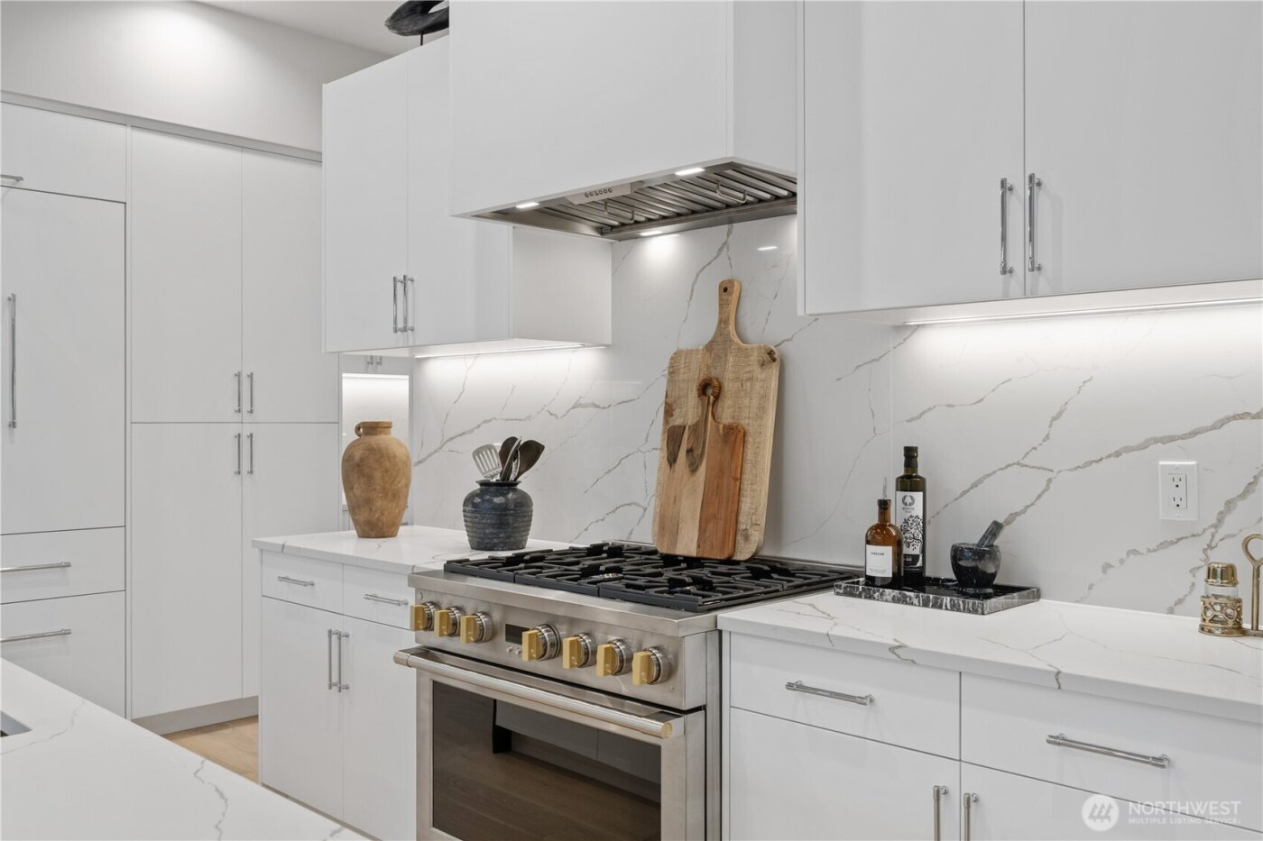 282 118th Avenue SE, Bellevue, WA 98005