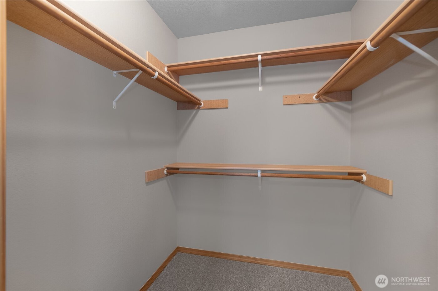 4736 Kapalea Way SE, Lacey, WA 98503