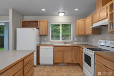 4736 Kapalea Way SE, Lacey, WA 98503 - Photo 8