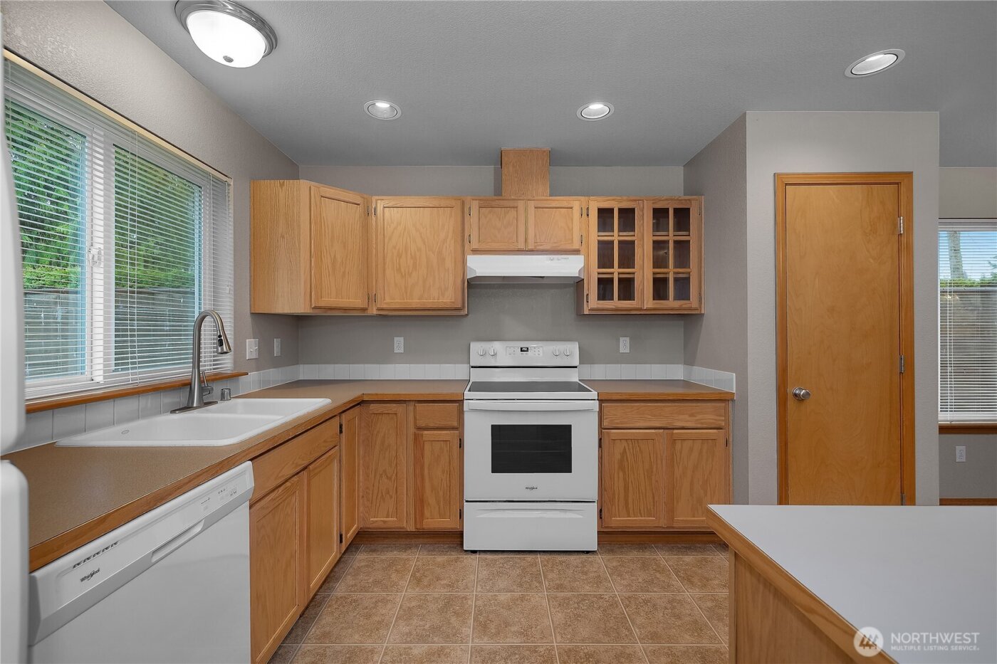 4736 Kapalea Way SE, Lacey, WA 98503