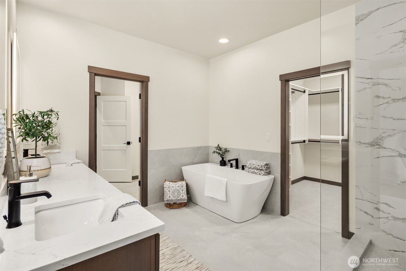 9207 NE 175th Street #A, Bothell, WA 98011