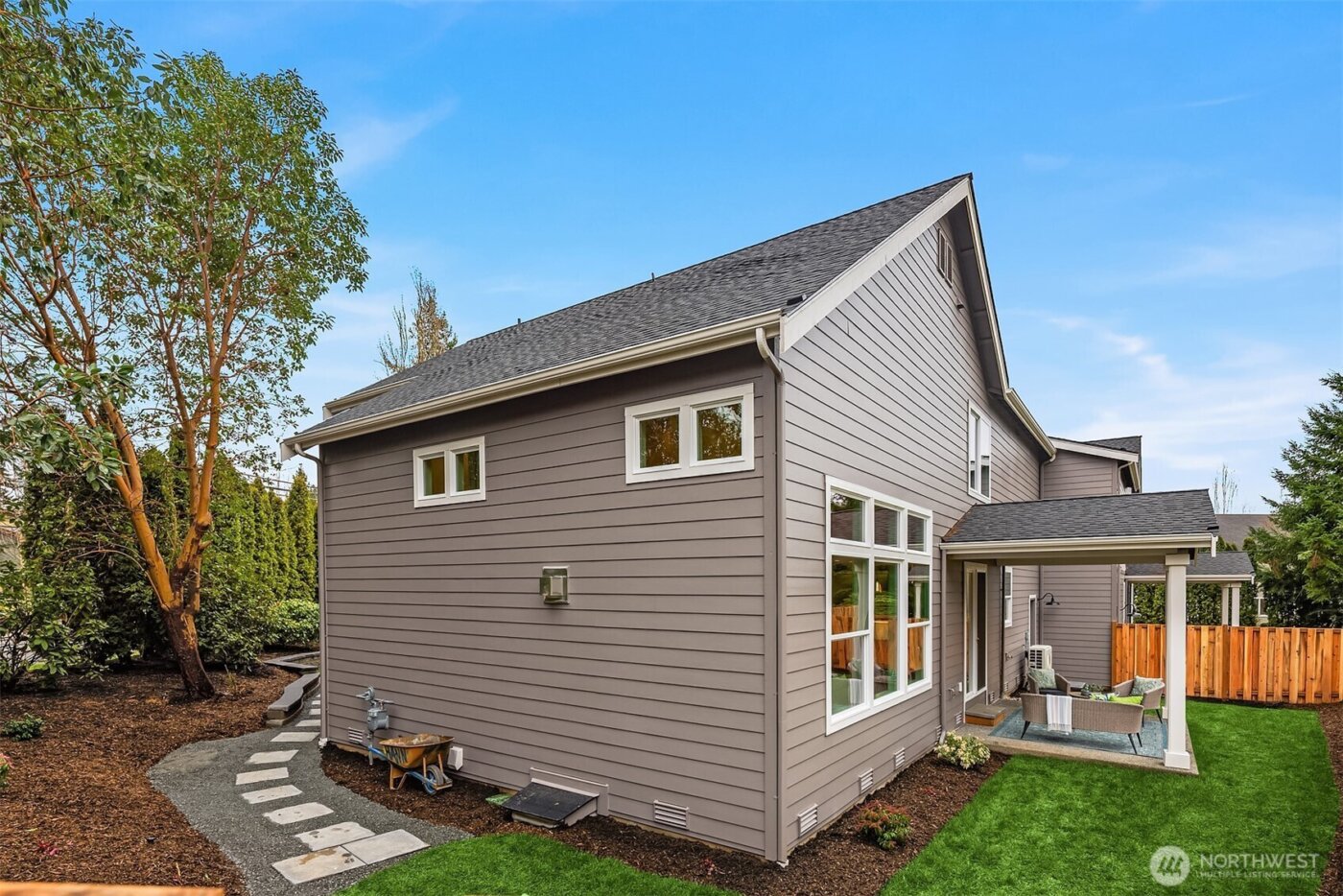 9207 NE 175th Street #A, Bothell, WA 98011