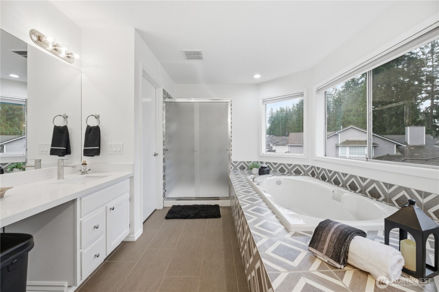 2000 Village Green Drive #16, Mill Creek, WA 98012