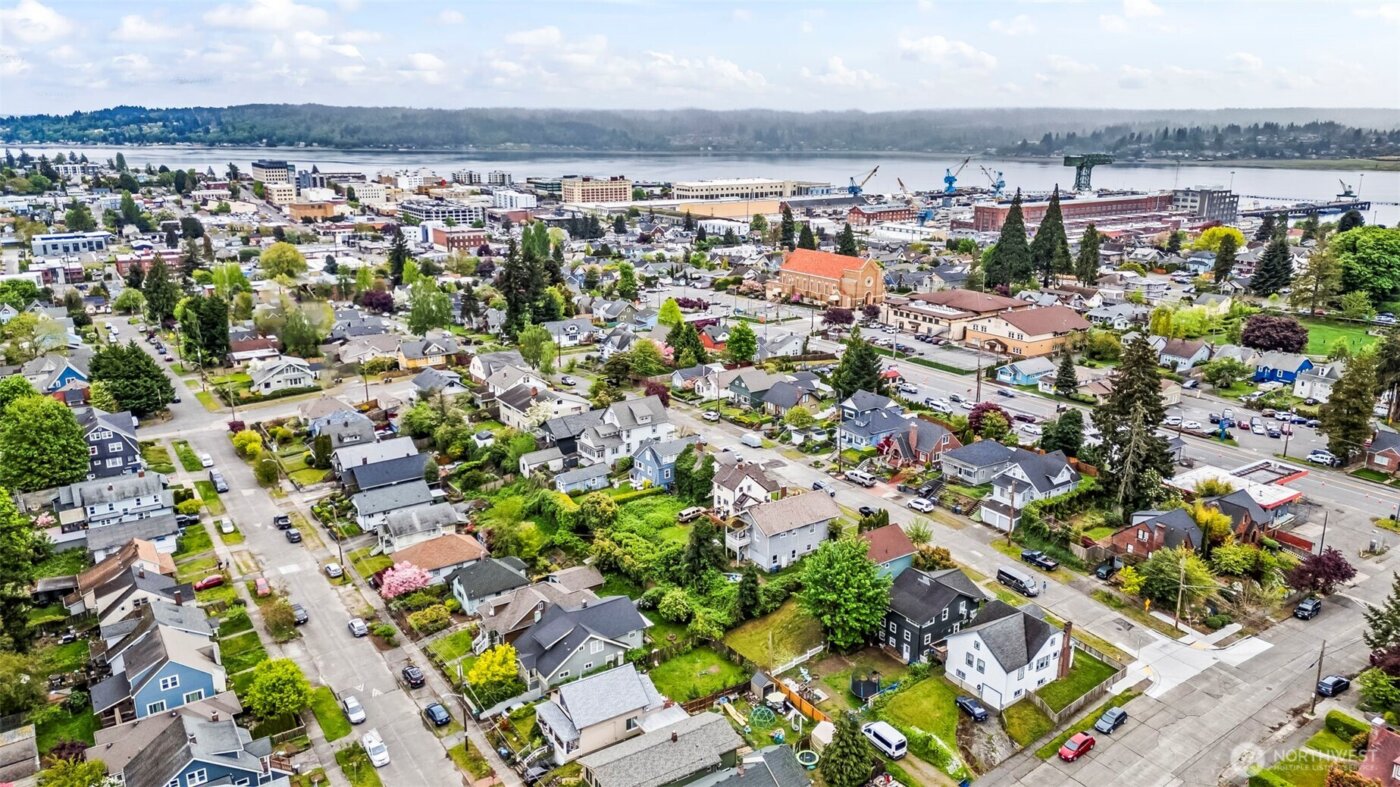 1540 7th Street , Bremerton, WA 98337