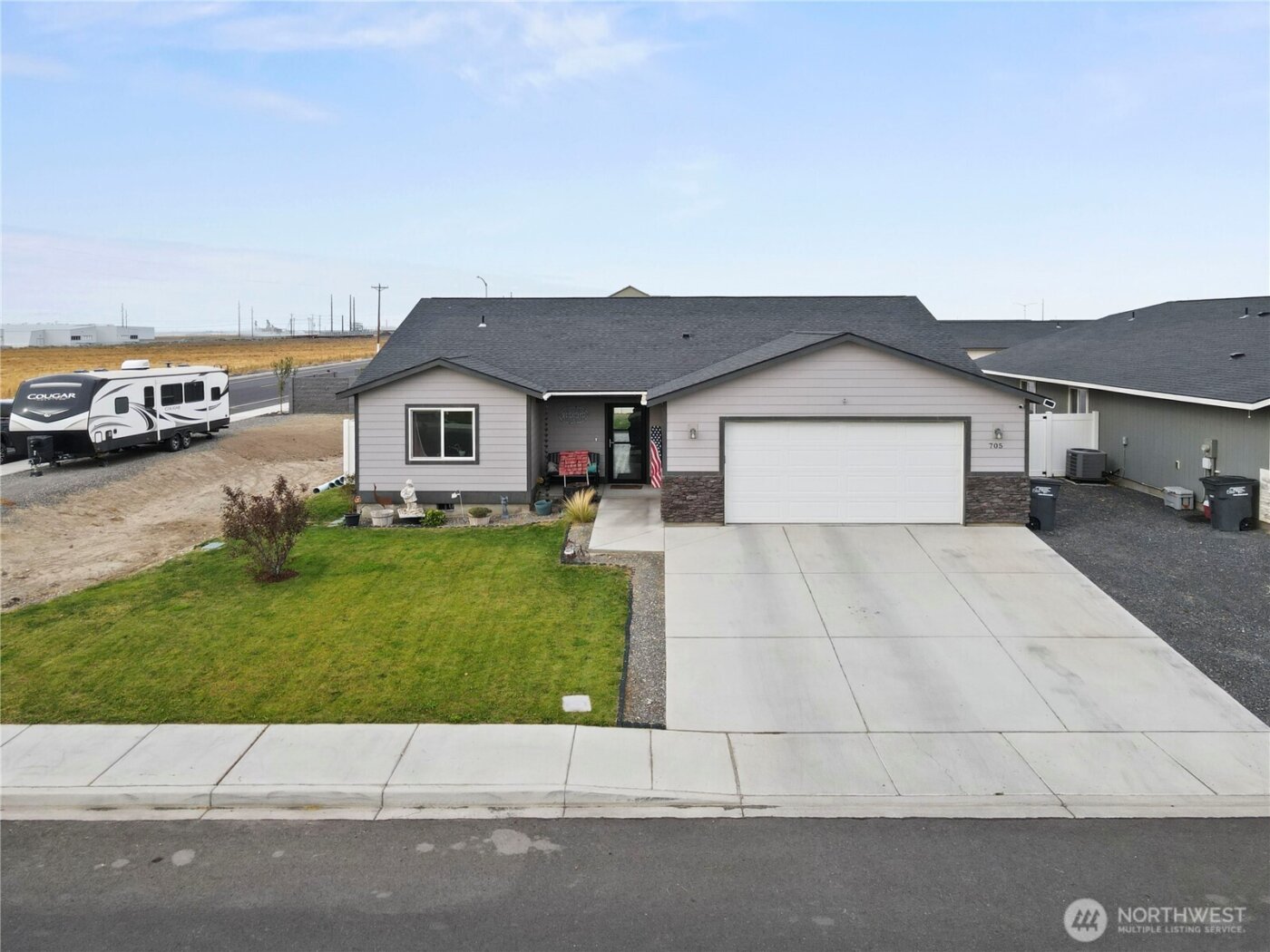 705 E Mt Adams Street , Othello, WA 99344