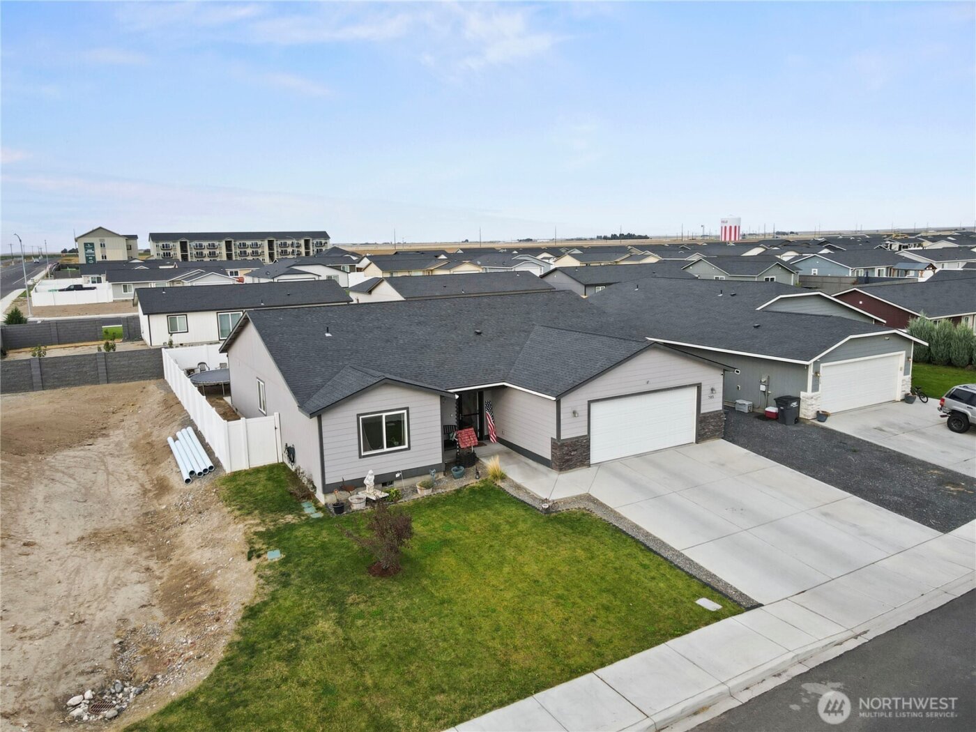 705 E Mt Adams Street , Othello, WA 99344