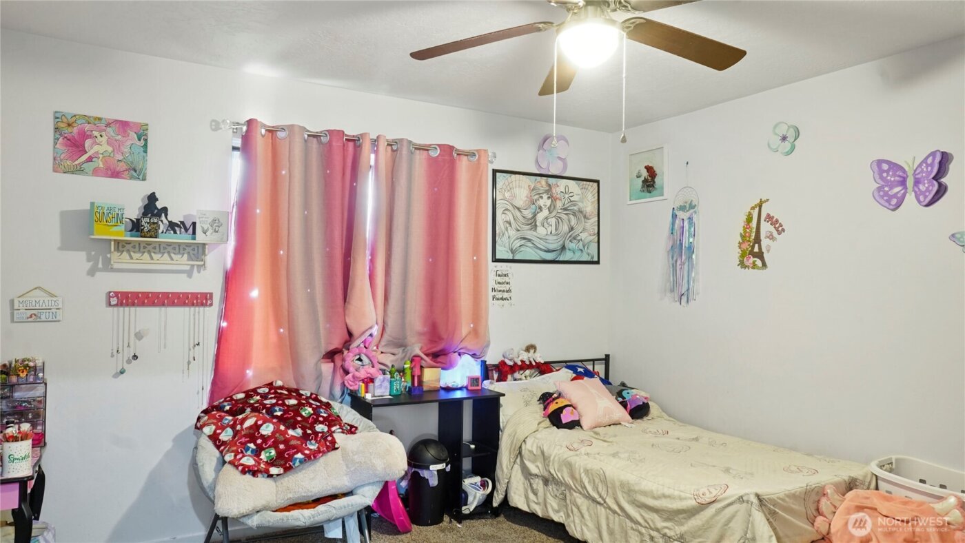 705 E Mt Adams Street , Othello, WA 99344