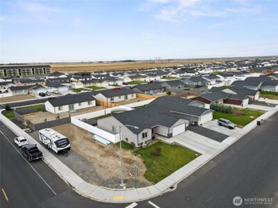 705 E Mt Adams Street , Othello, WA 99344 - Photo 3