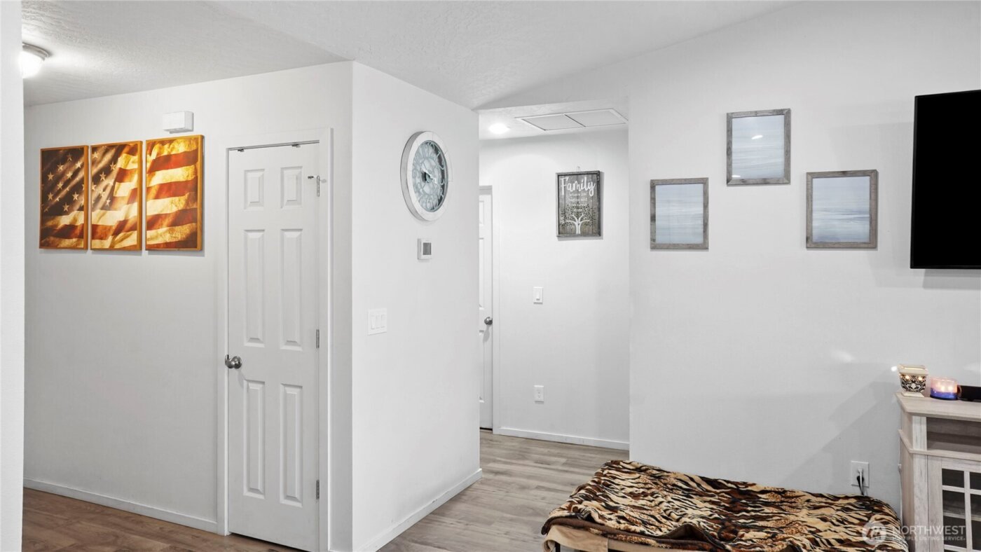 705 E Mt Adams Street , Othello, WA 99344