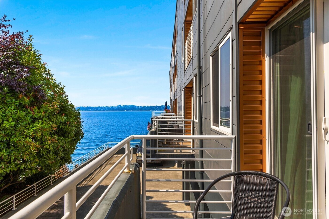 733 Lake Street S #101, Kirkland, WA 98033-6475