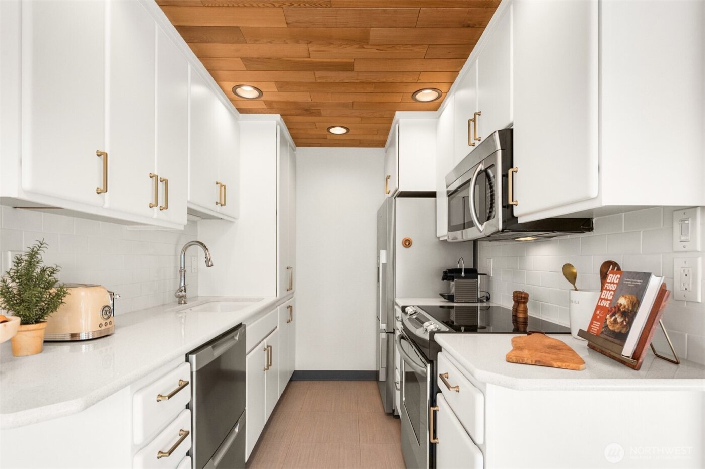 733 Lake Street S #101, Kirkland, WA 98033-6475