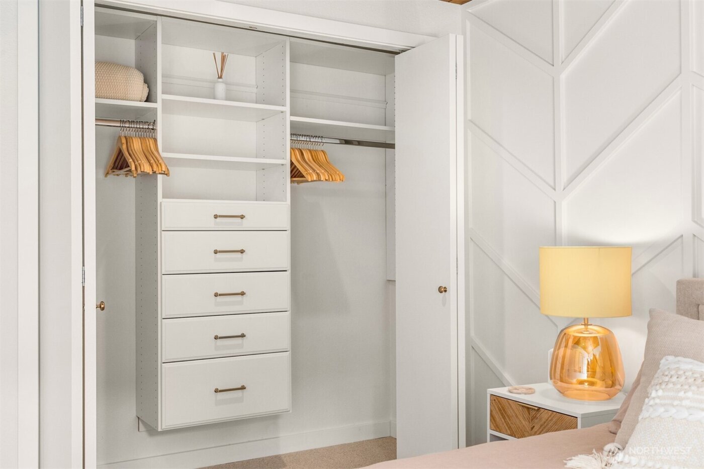 733 Lake Street S #101, Kirkland, WA 98033-6475