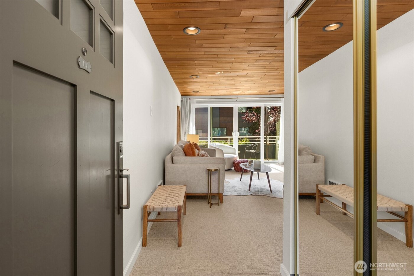 733 Lake Street S #101, Kirkland, WA 98033-6475