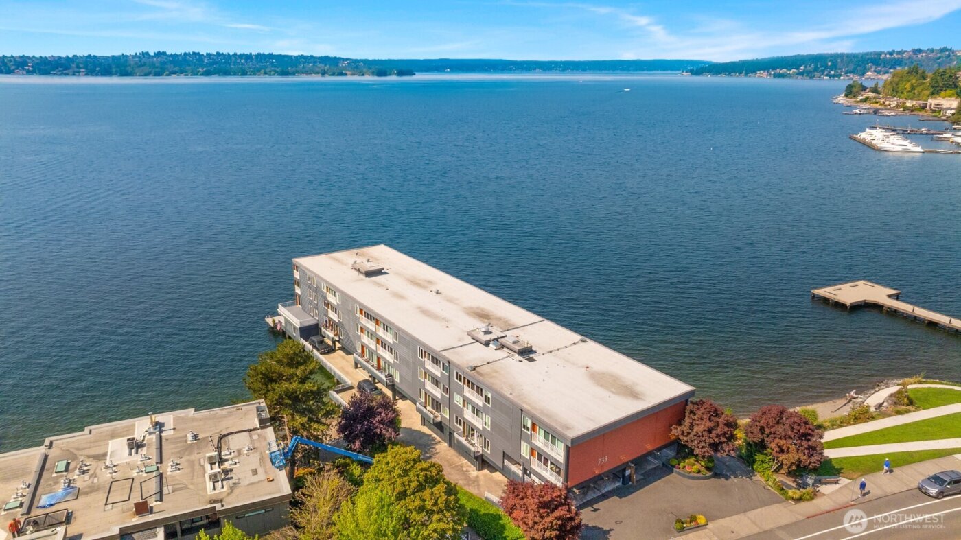 733 Lake Street S #101, Kirkland, WA 98033-6475