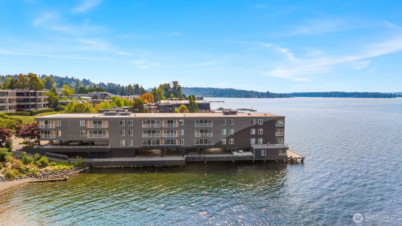 733 Lake Street S #101, Kirkland, WA 98033-6475
