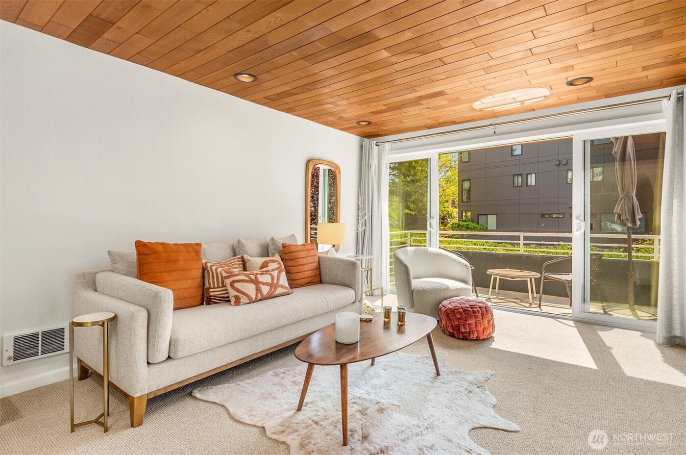 733 Lake Street S #101, Kirkland, WA 98033-6475