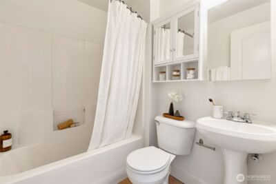 206 24th Avenue E, Seattle, WA 98112 - Photo 20