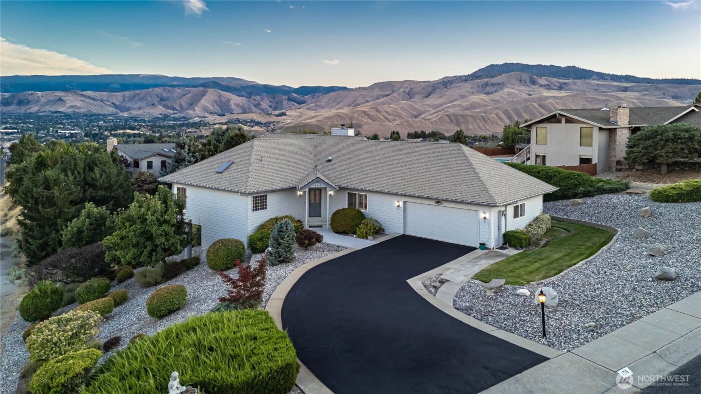 156 Heather Lane , Wenatchee, WA 98801