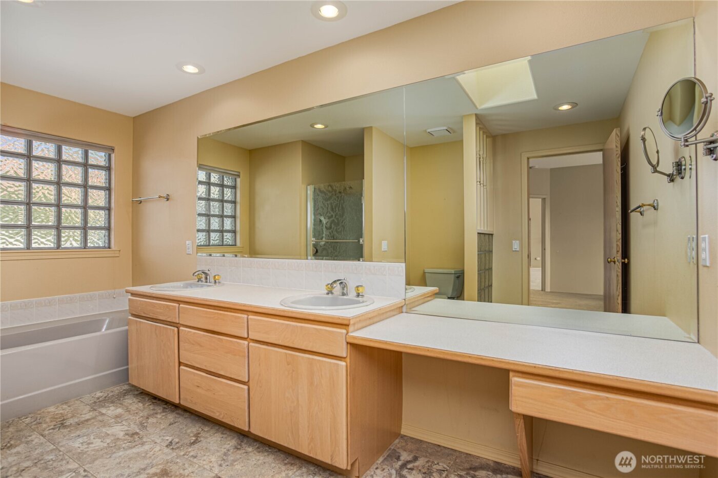 156 Heather Lane , Wenatchee, WA 98801