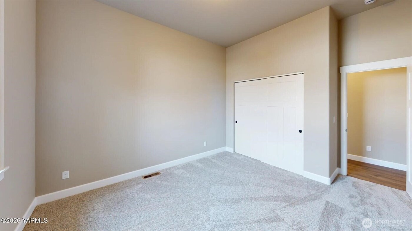 4606 W Larch Avenue , Yakima, WA 98903