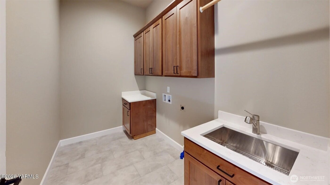 4606 W Larch Avenue , Yakima, WA 98903