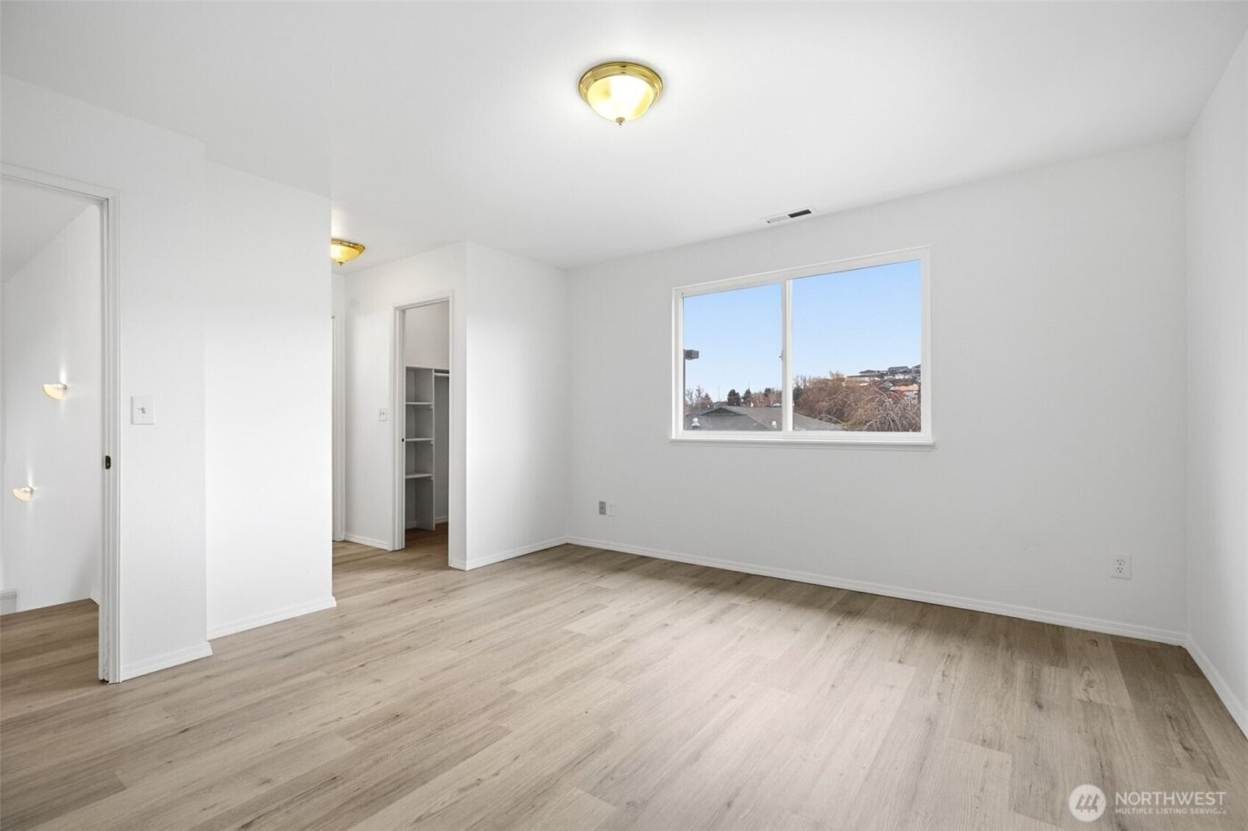 1204 W Home Avenue , Selah, WA 98942