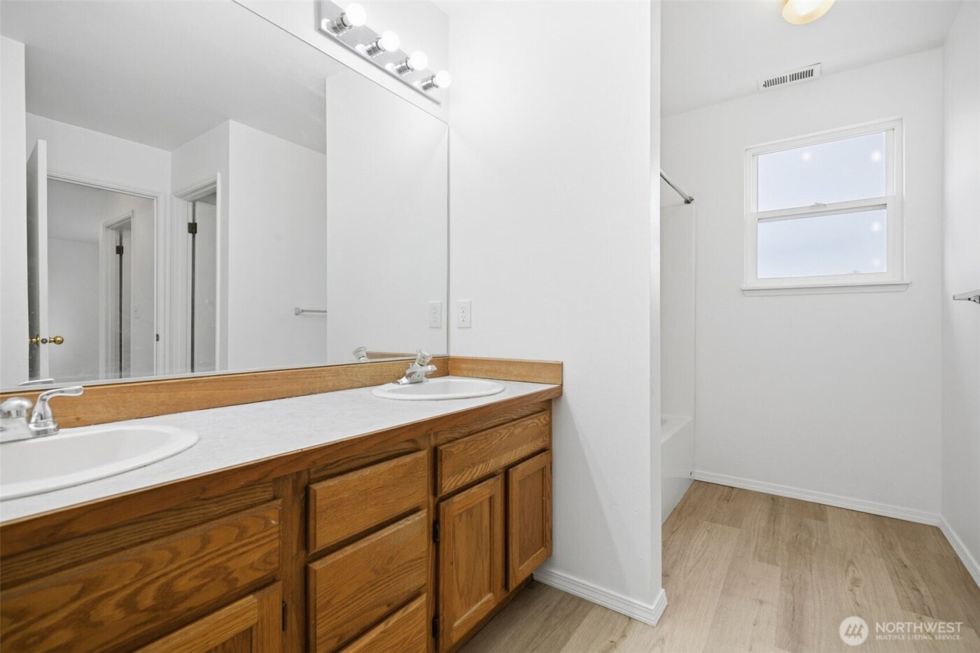 1204 W Home Avenue , Selah, WA 98942