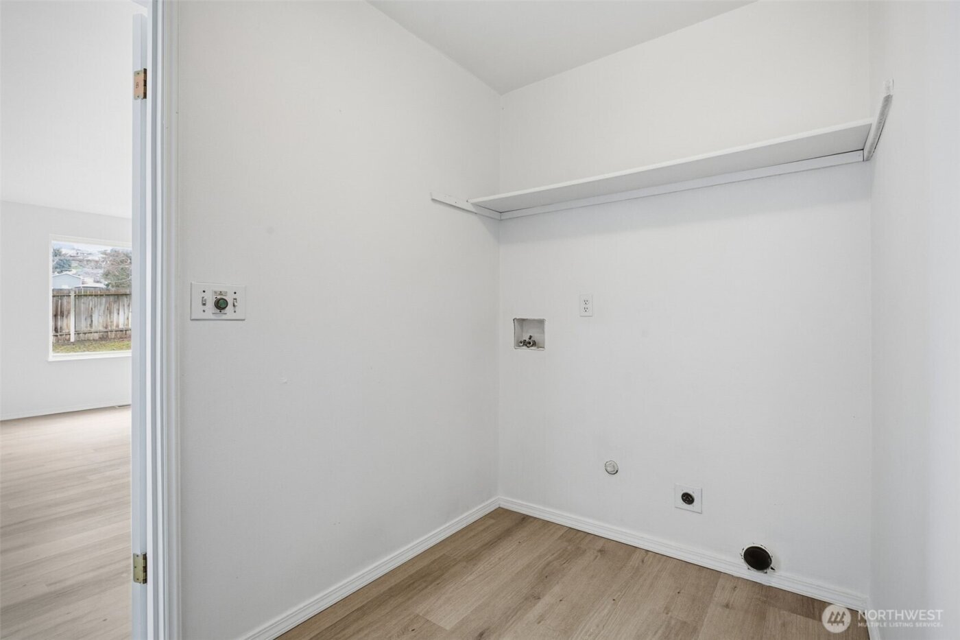 1204 W Home Avenue , Selah, WA 98942