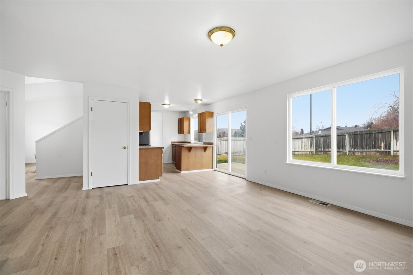 1204 W Home Avenue , Selah, WA 98942