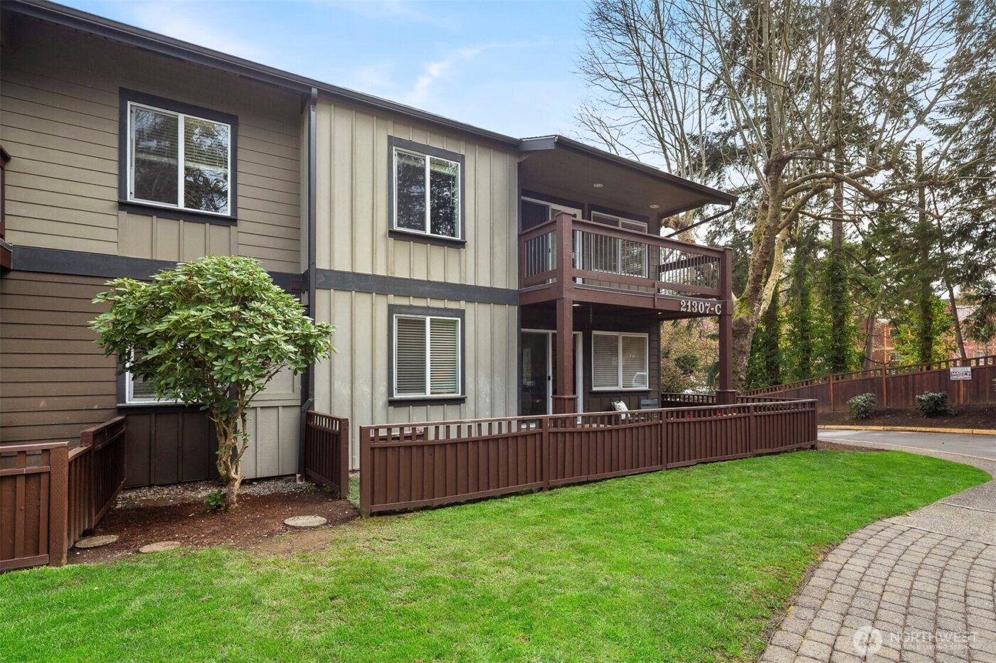 21307 48th Avenue W #C213, Mountlake Terrace, WA 98043