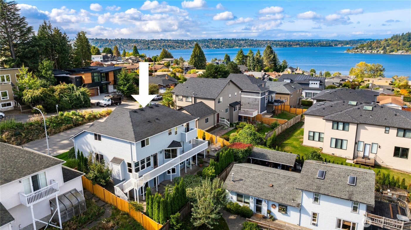 1320 N 38 Street , Renton, WA 98056