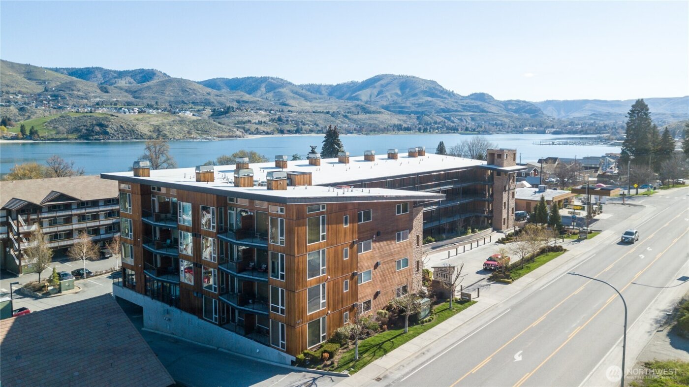 2220 W Woodin Avenue #106, Chelan, WA 98816