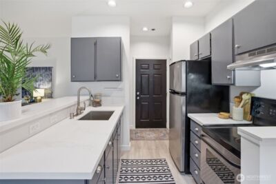 4530 Meridian Avenue N #S-2, Seattle, WA 98103 - Photo 11