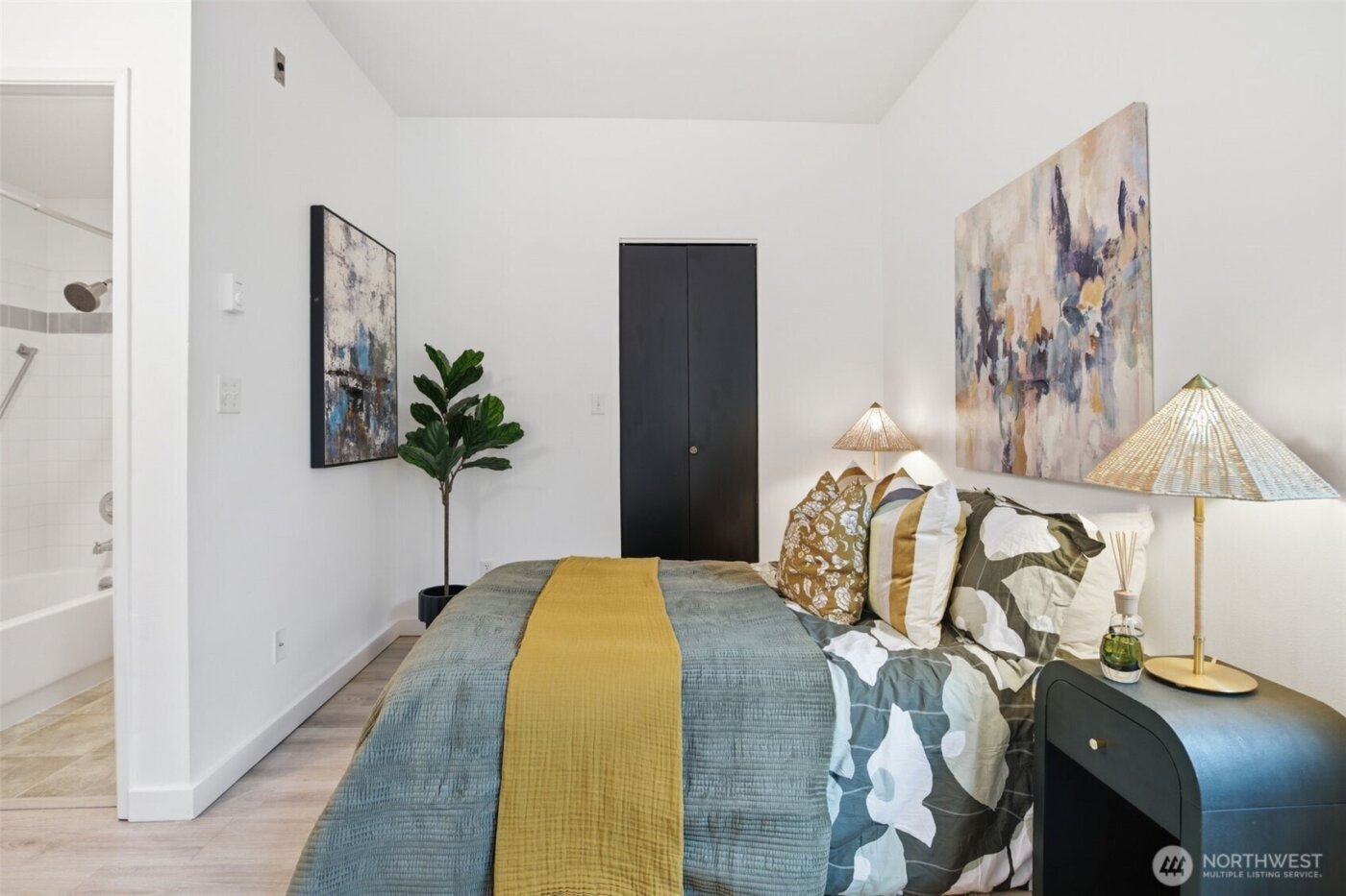 4530 Meridian Avenue N #S-2, Seattle, WA 98103