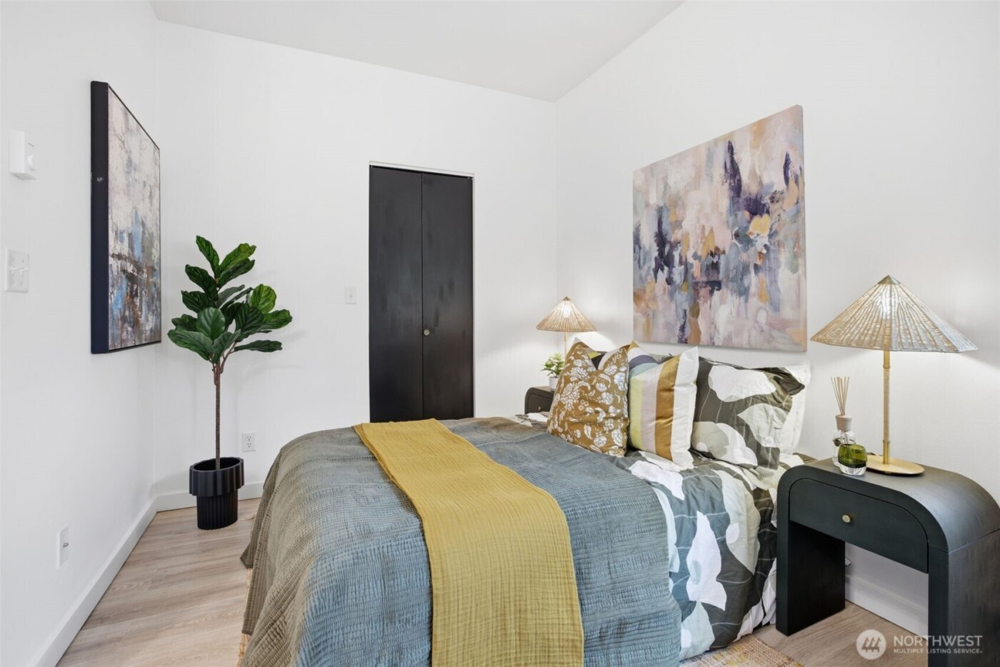 4530 Meridian Avenue N #S-2, Seattle, WA 98103