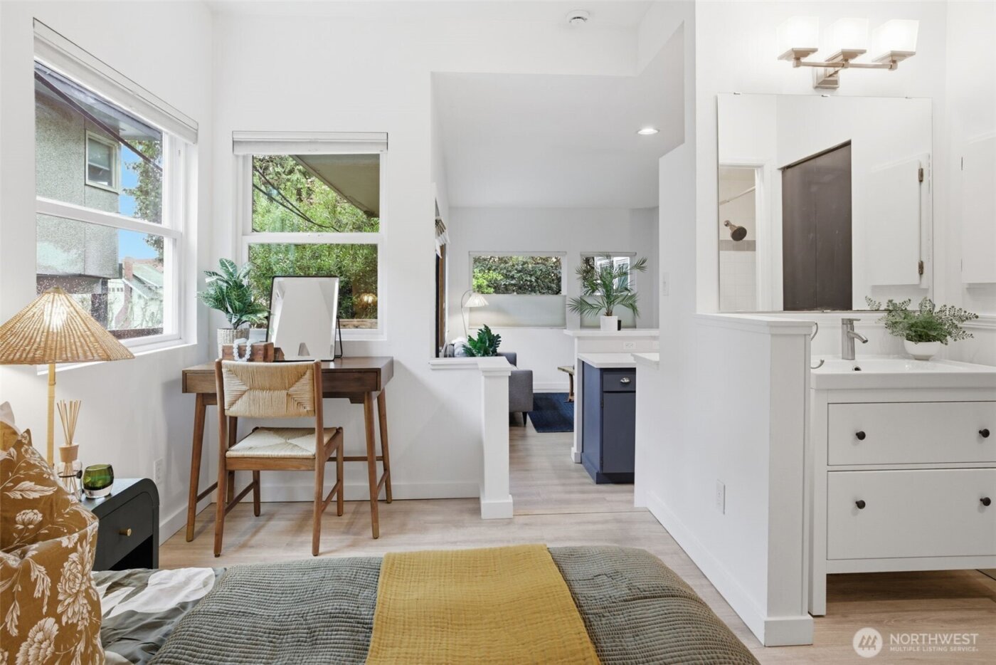 4530 Meridian Avenue N #S-2, Seattle, WA 98103