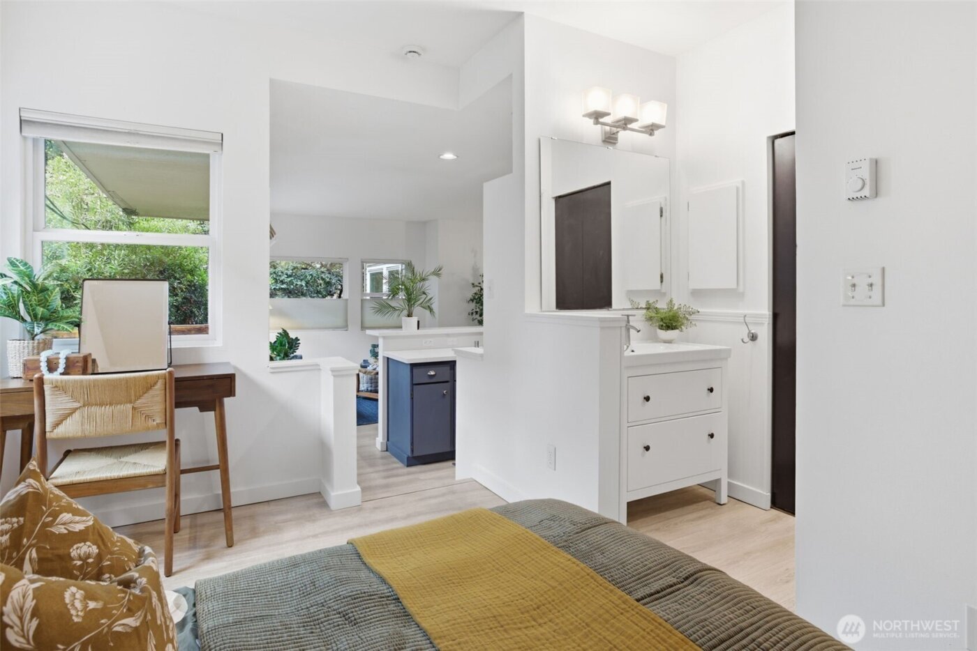 4530 Meridian Avenue N #S-2, Seattle, WA 98103